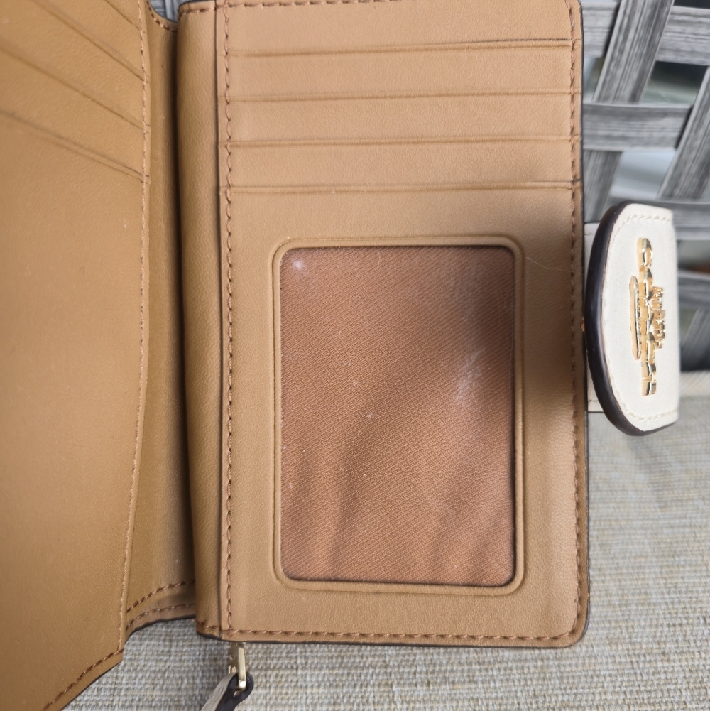 Coach Medium Corner Zip Wallet - Picture 13 of 15